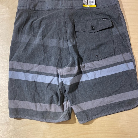 Hang Ten Swim Trunks Size 32 (LB) - Picture 11 of 11